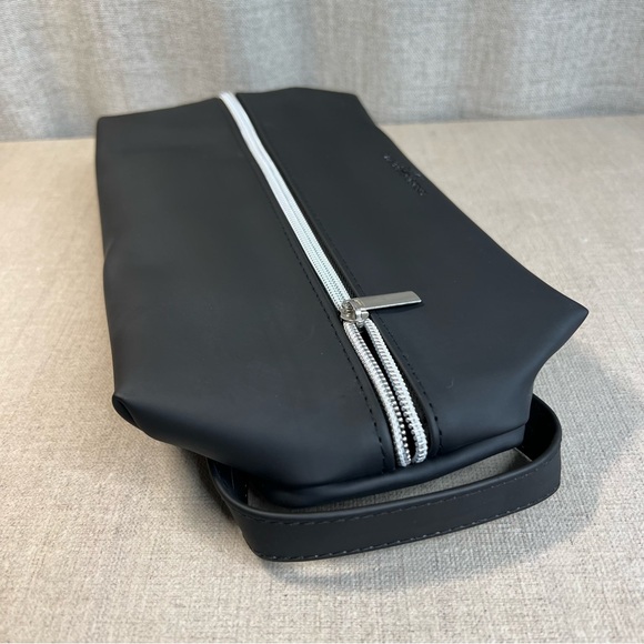 🖤 Dolce & Gabbana Beauty Bag - Picture 2 of 8